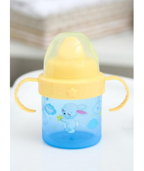 Поильник Mum&Baby с твёрдым носиком Зайки с ручками 150мл 6+